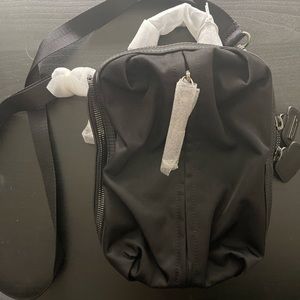 Caraa studio 2 mini black with gunmetal hardware. New, never used.